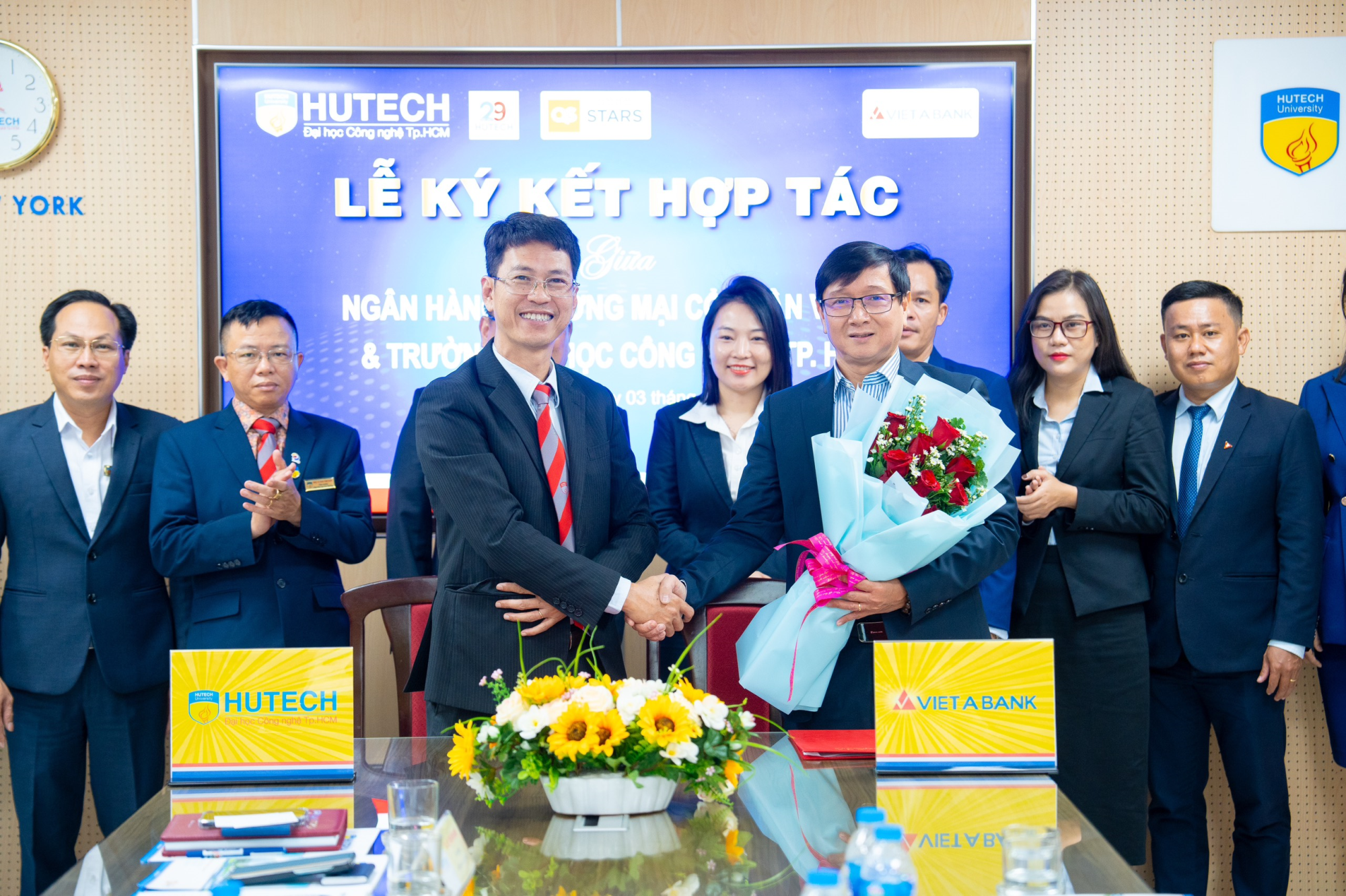 VIETABANK VÀ ĐẠI HỌC CÔNG NGHỆ TP. HỒ CHÍ MINH KÝ KẾT THỎA THUẬN HỢP TÁC, MỞ RA NHIỀU CƠ HỘI CHO SINH VIÊN VÀ CÁN BỘ GIẢNG VIÊN
