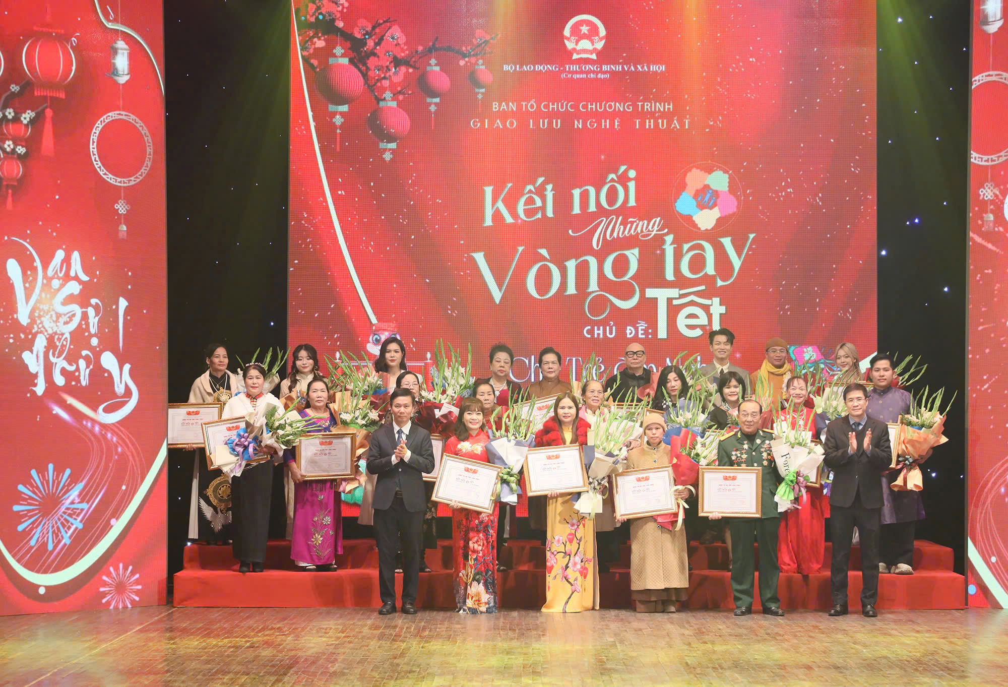 VietABank tài trợ chương trình kết nối vòng tay chủ đề “Tết cho trẻ em nghèo”