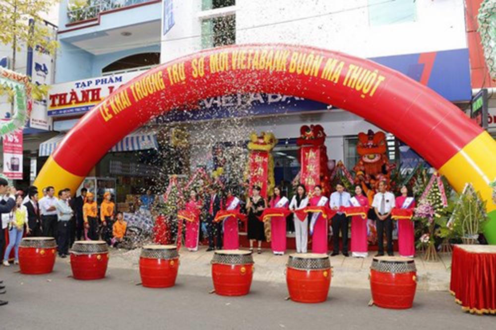 VietABank tưng bừng khai trương Trụ Sở mới Chi nhánh Buôn Mê Thuột