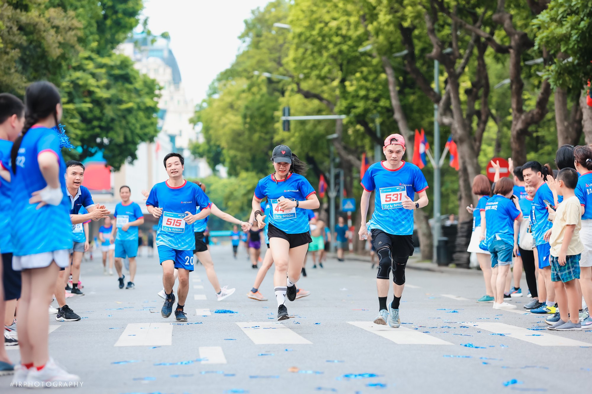 HƠN 700 VẬN ĐỘNG VIÊN THAM GIA GIẢI CHẠY VIETABANK RACE 2022